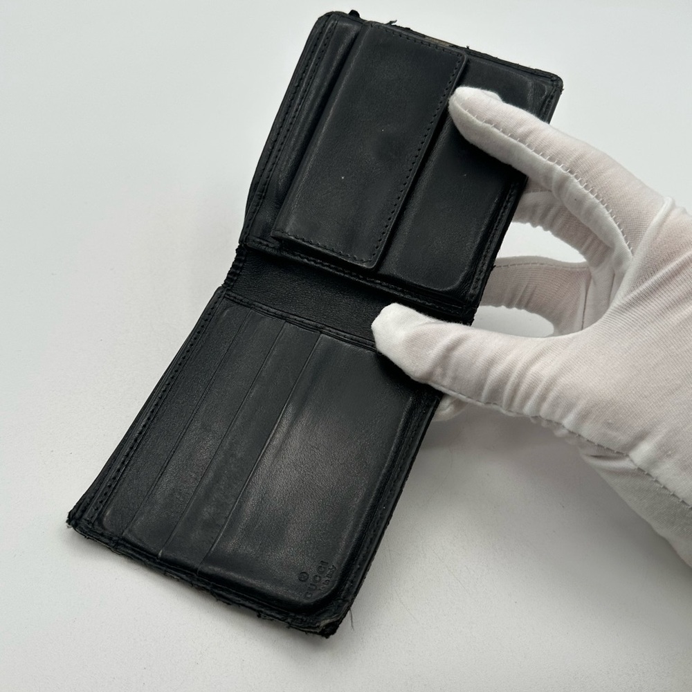 Gucci Bi Fold Wallet - Picture 8 of 15